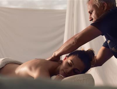 Wellness-Massage auf dem 4-Sterne-Campingplatz Les Sirènes in Saint-Jean-de-Monts
