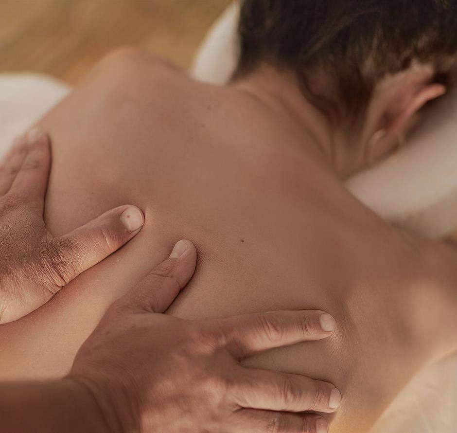 Wellness-Massage auf dem 4-Sterne-Campingplatz Les Sirènes in Saint-Jean-de-Monts 