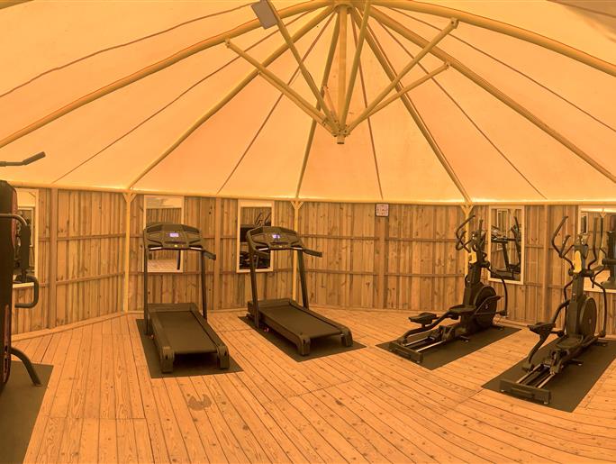 Der Fitnessraum auf dem 4-Sterne-Campingplatz Les Sirènes in Saint-Jean-de-Monts