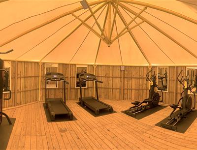 Der Fitnessraum auf dem 4-Sterne-Campingplatz Les Sirènes in Saint-Jean-de-Monts