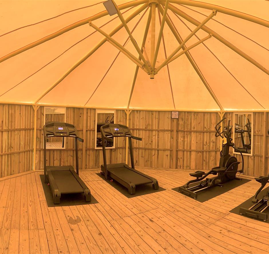 Der Fitnessraum auf dem 4-Sterne-Campingplatz Les Sirènes in Saint-Jean-de-Monts 