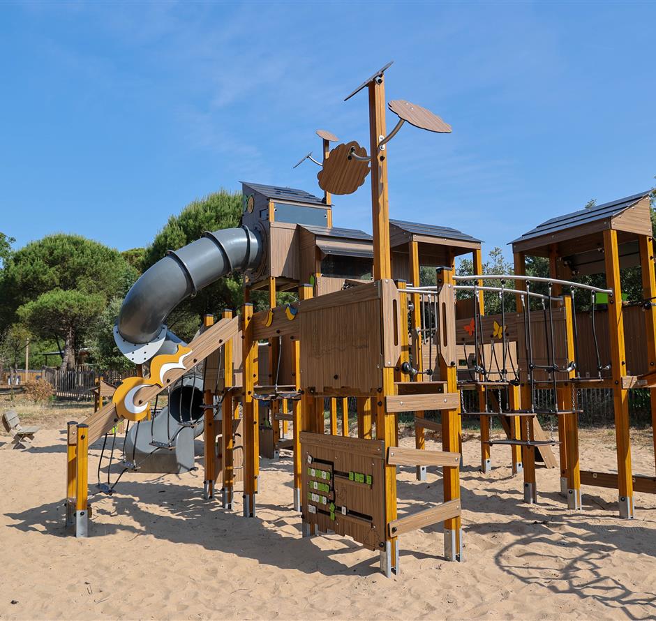 Kinderspielplatz auf dem Campingplatz Les Sirènes 