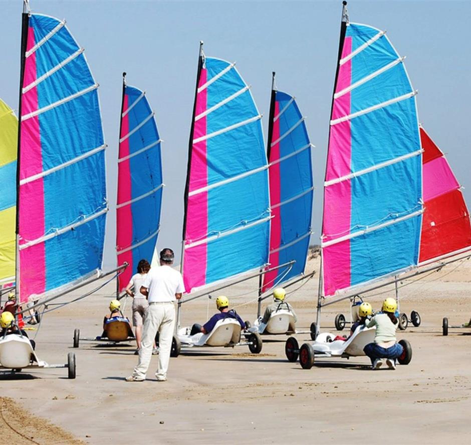 Die nautischen Stützpunkte in der Nähe des 3-Sterne-Campingplatzes Les Sirènes 