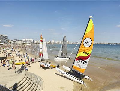 Sables d'Olonne in der Nähe von Camping Les Sirènes 3 Sterne in St. Jean de Monts in der Vendée