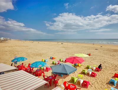 Strand von Saint-Jean-de-Monts in der Vendée in der Nähe des 3-Sterne-Campingplatzes Les Sirènes