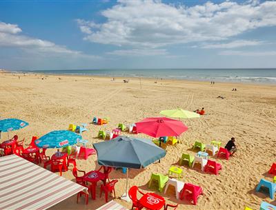 Strand von Saint-Jean-de-Monts in der Vendée in der Nähe des 3-Sterne-Campingplatzes Les Sirènes