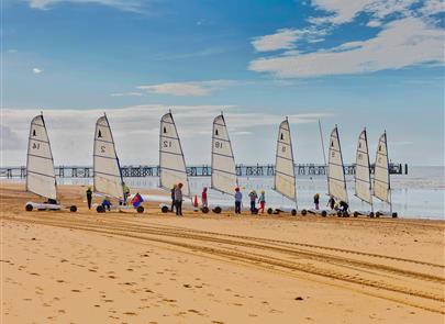 Sandsegelstrand von Saint-Jean-de-Monts in der Vendée - CAMPING**** Les Sirènes