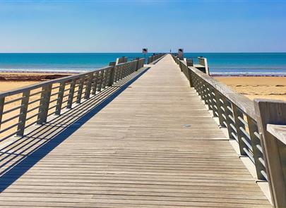 Der Strand von Saint-Jean-de-Monts in der Vendée, den Sie rund um den 3-Sterne-Campingplatz Les Sirènes nicht verpassen sollten - CAMPING**** Les Sirènes