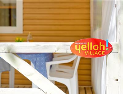 Terrasse des Cottage 4 Pers 2 Blumen