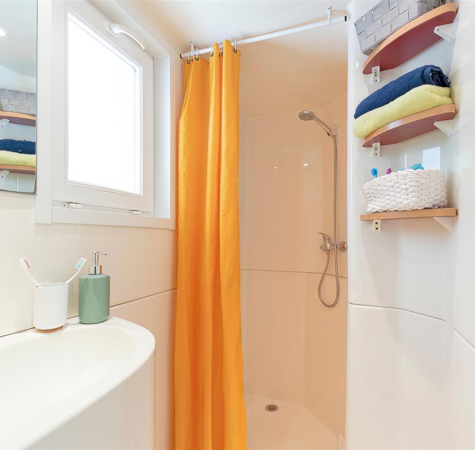Badezimmer des Cottage 4 Pers 2 Blumen 