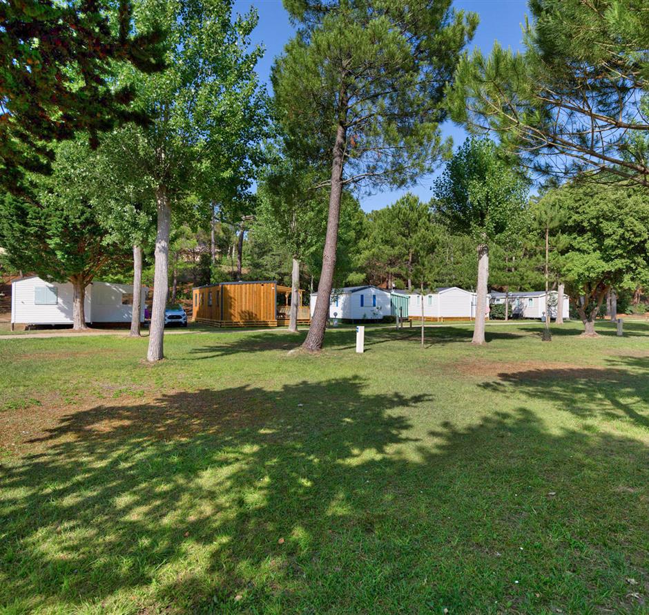 Kahle Stellplätze ohne Strom auf dem Campingplatz Les Sirènes in Saint-Jean-de-Monts 