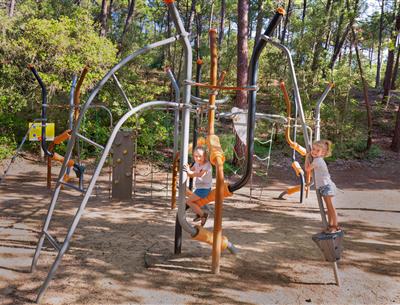 Kinderspielplatz auf dem Campingplatz Les Sirènes