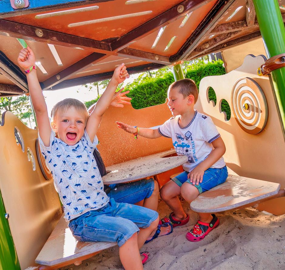 Kinderspielplatz auf dem Campingplatz Les Sirènes 