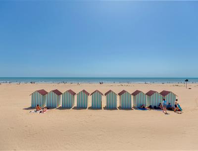 Strand von Saint-Jean-de-Monts in der Vendée in der Nähe des 3-Sterne-Campingplatzes Les Sirènes