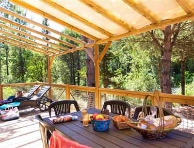 Terrasse des Cottage 6 Personen 3 Schlafzimmer 4 Blumen