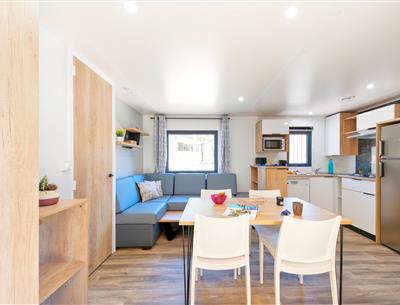Wohnzimmer des Cottage 6 Personen 3 Schlafzimmer 4 Blumen