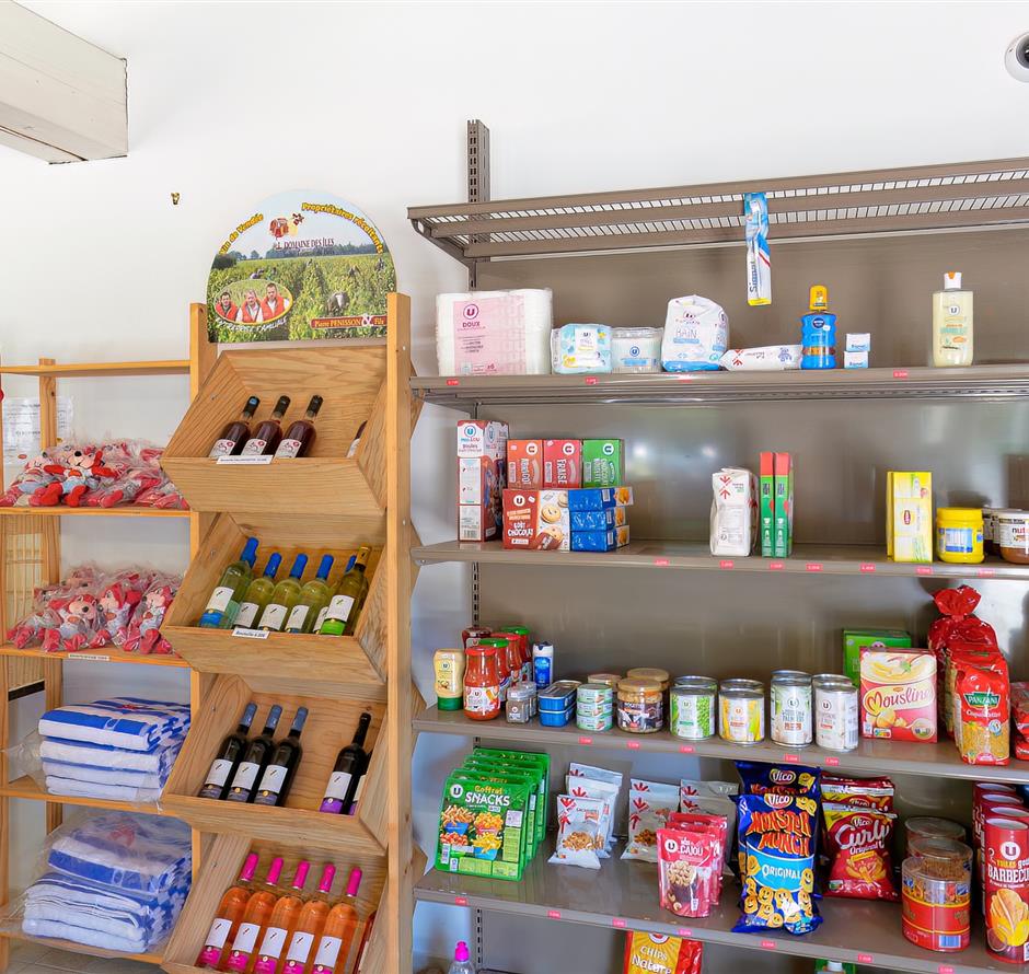 On-site services at Les Sirènes 3-star campsite in Saint Jean de Monts in Vendée (breakfast, bike rental, snack bar, bar, grocery store, massage, laundry, etc.) 