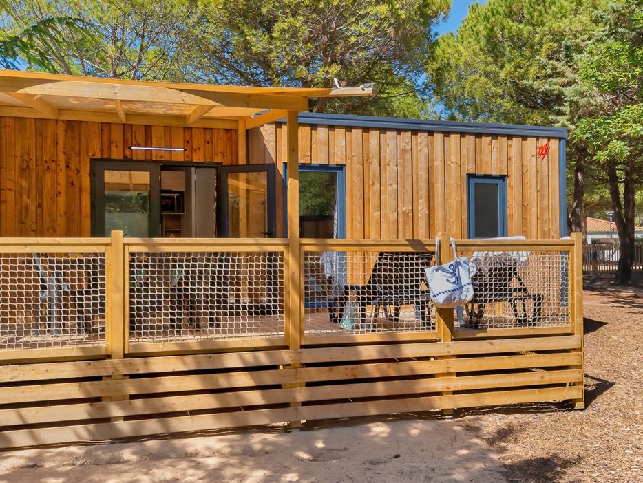Außenansicht des Cottage 5 Pers 3 Blumen - CAMPING**** Les Sirènes
