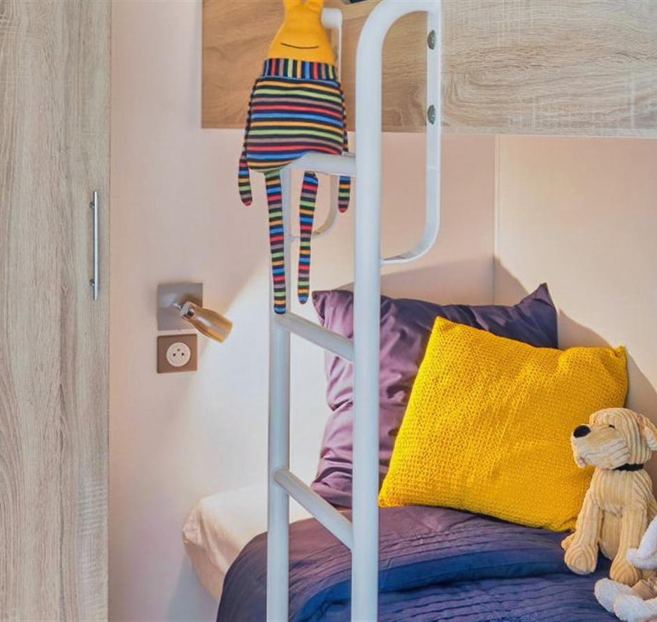 Mobilheimzimmer für 4/6 Personen mit 2 Schlafzimmern und Klimaanlage, zugänglich für Personen mit eingeschränkter Mobilität 