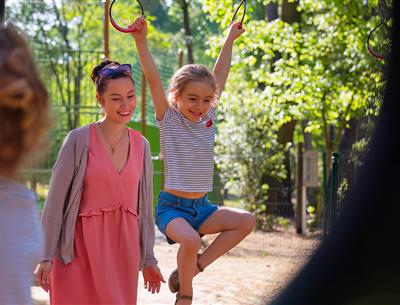 Aktivitäten und Spielplatz für Kinder auf dem Campingplatz Les Sirènes