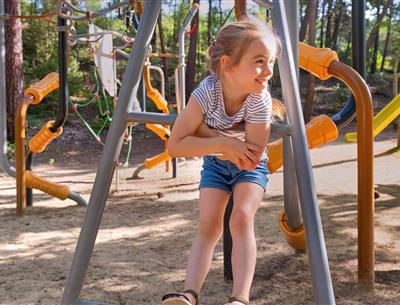 Aktivitäten und Spielplatz für Kinder auf dem Campingplatz Les Sirènes