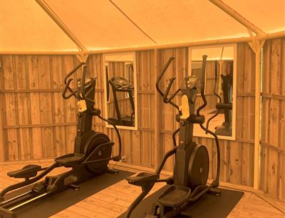 Der Fitnessraum auf dem 4-Sterne-Campingplatz Les Sirènes in Saint-Jean-de-Monts