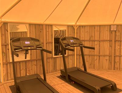 Der Fitnessraum auf dem 4-Sterne-Campingplatz Les Sirènes in Saint-Jean-de-Monts