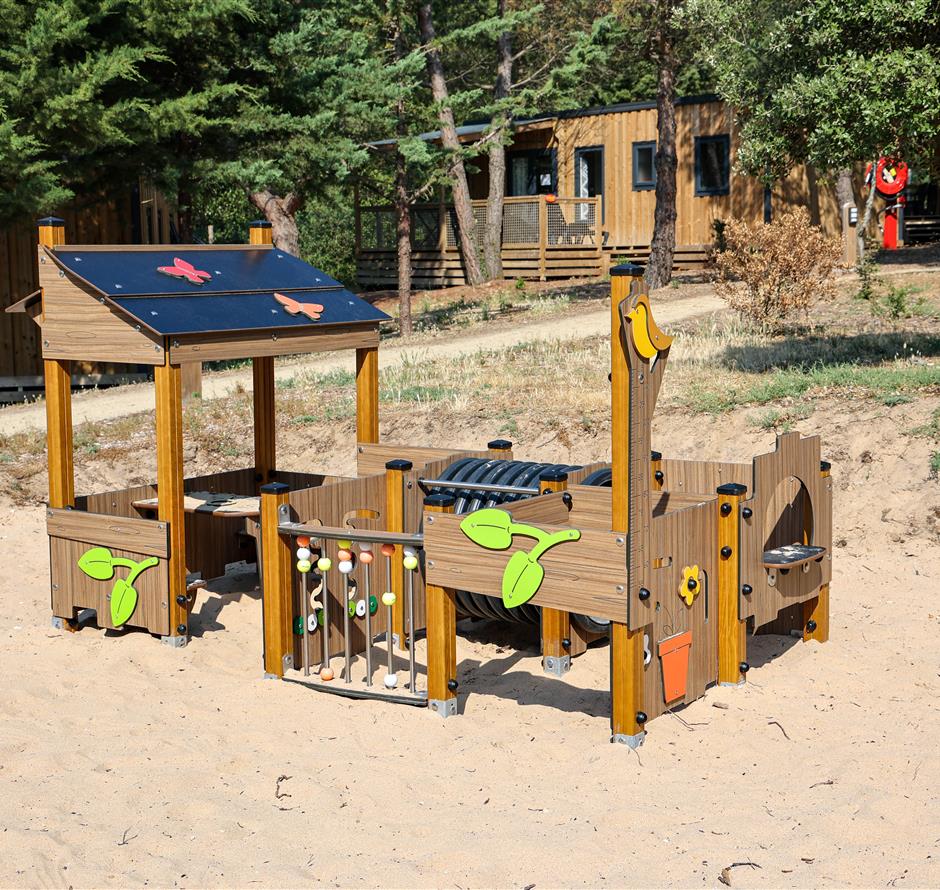 Kinderspielplatz auf dem Campingplatz Les Sirènes 