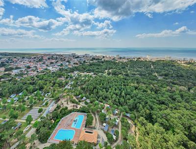 Strand von Saint-Jean-de-Monts in der Vendée in der Nähe des 3-Sterne-Campingplatzes Les Sirènes