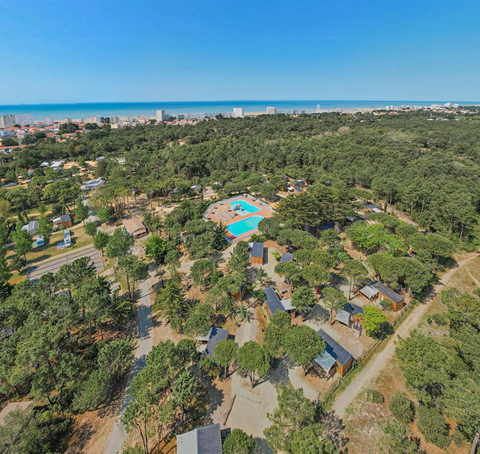 Strand von Saint-Jean-de-Monts in der Vendée in der Nähe des 3-Sterne-Campingplatzes Les Sirènes 
