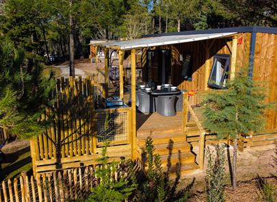 Außenansicht des Cottage 6 Personen Premium - CAMPING**** Les Sirènes
