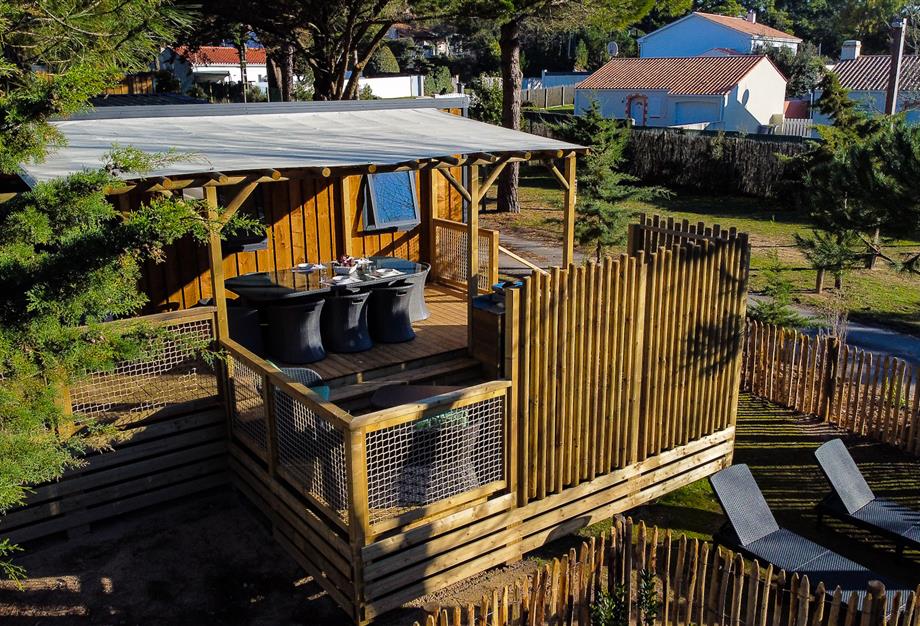 Außenansicht des Premium-Cottages für 4 Personen - CAMPING**** Les Sirènes